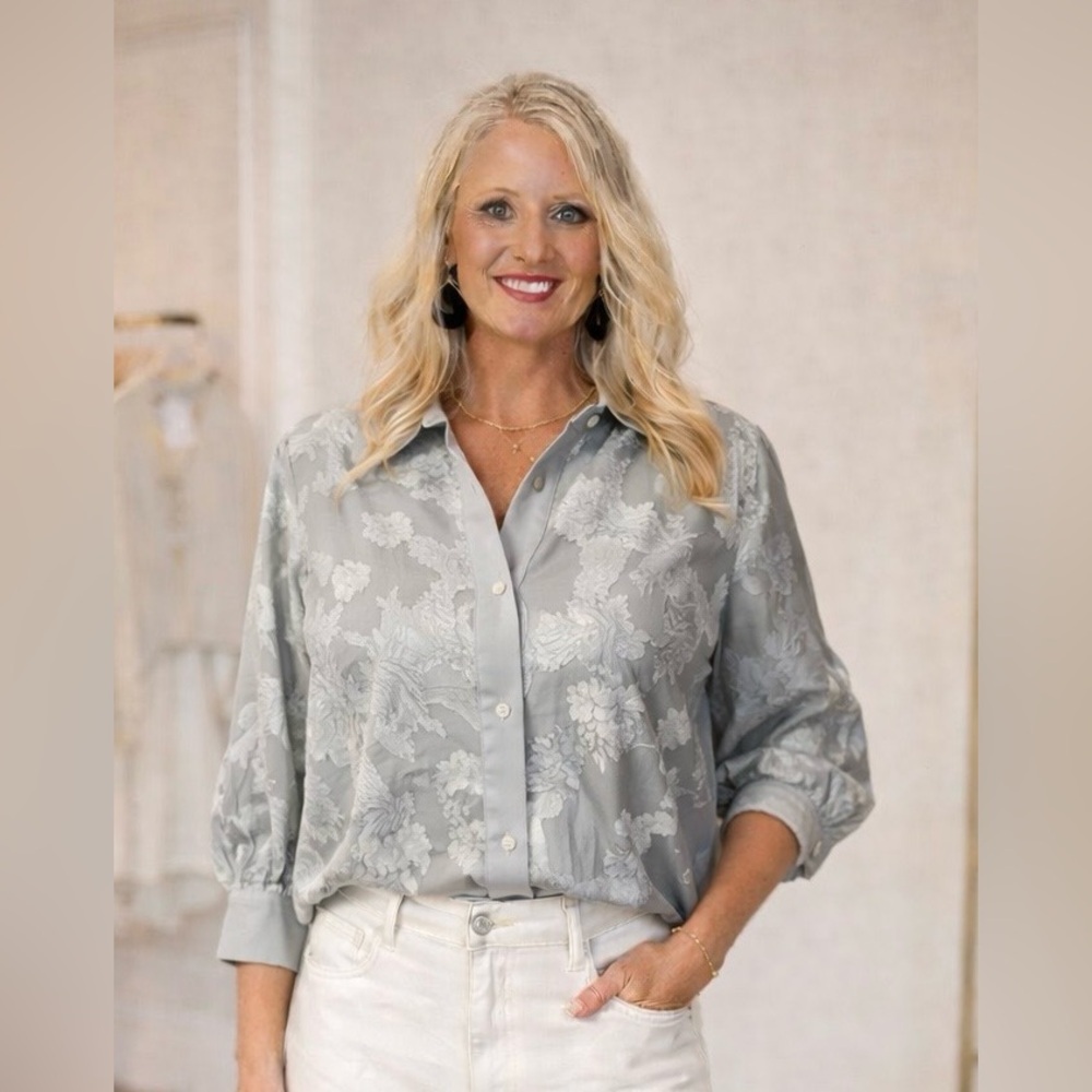 Glam Blue Floral Button Down Shirt Size Small NWT